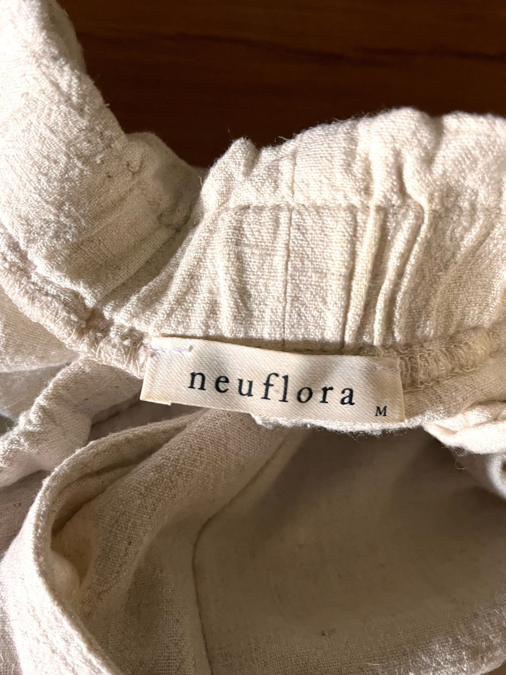Neuflora Ruffle Cream Linen Shorts Medium - Picture 4 of 11